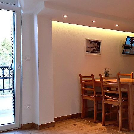 Stone House Bonaca Apartment Baška Voda Стая снимка