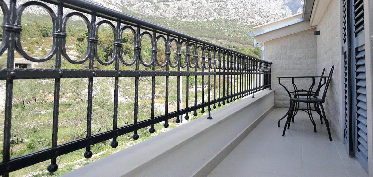 Stone House Bonaca Apartment Baška Voda Стая снимка
