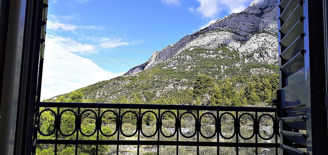 Stone House Bonaca Apartment Baška Voda Стая снимка